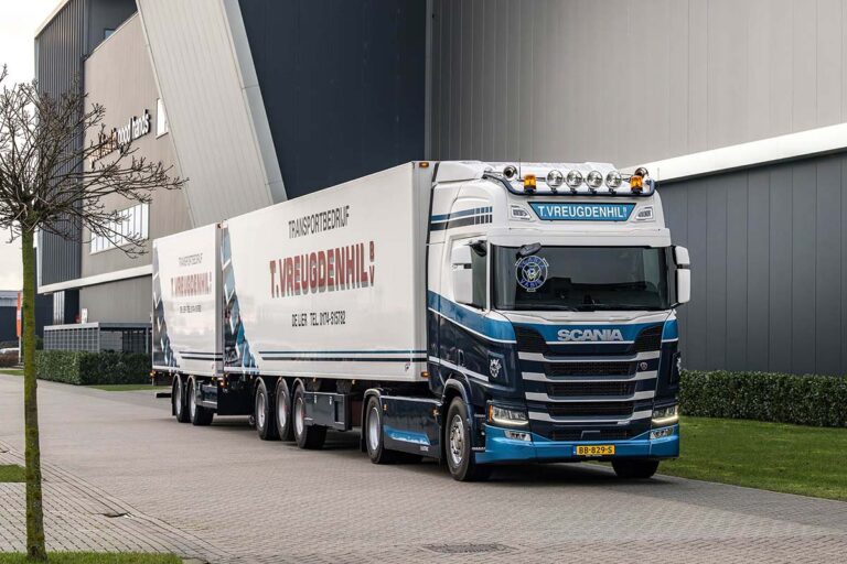“De chauffeur wil niet anders meer”: T. Vreugdenhil zet volgende stap in verduurzaming met elektrische Scania 40R