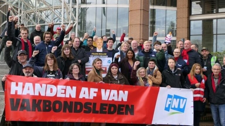 FNV voert actie voor ontslagen werknemer uit dc Albert Heijn: manifestatie bij aandeelhouders op Zuidas