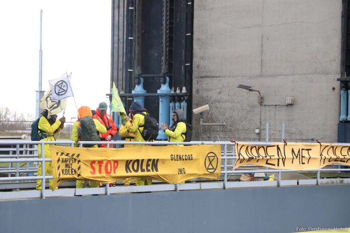 Demonstratie Prinses Irenesluizen