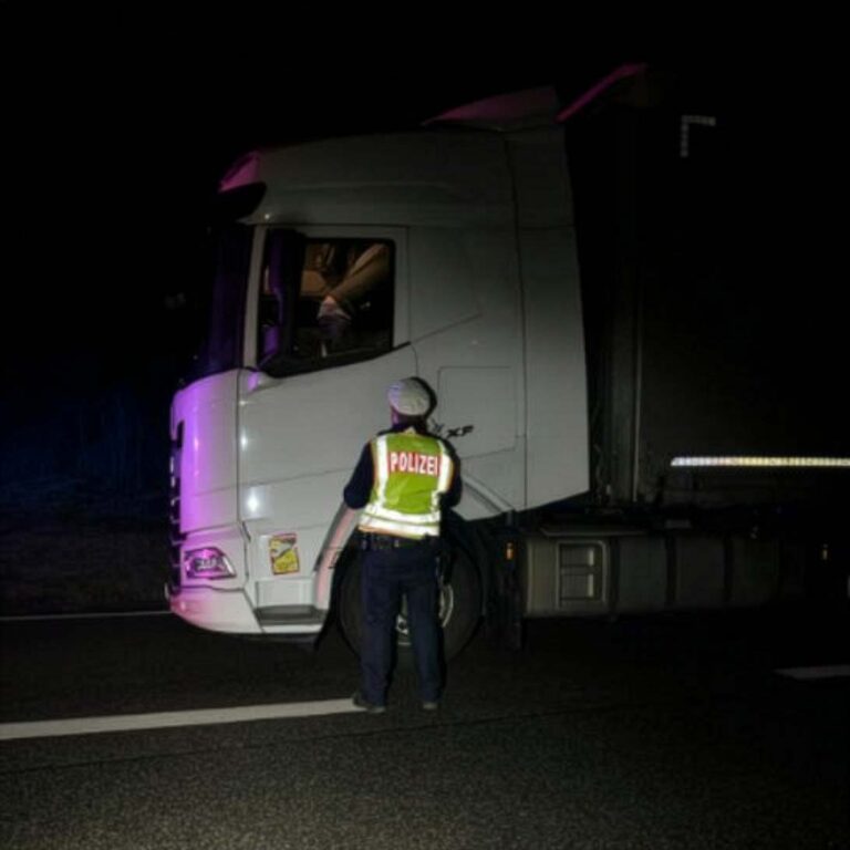 Controle op nachtelijk rijverbod voor vrachtverkeer op Duitse B10