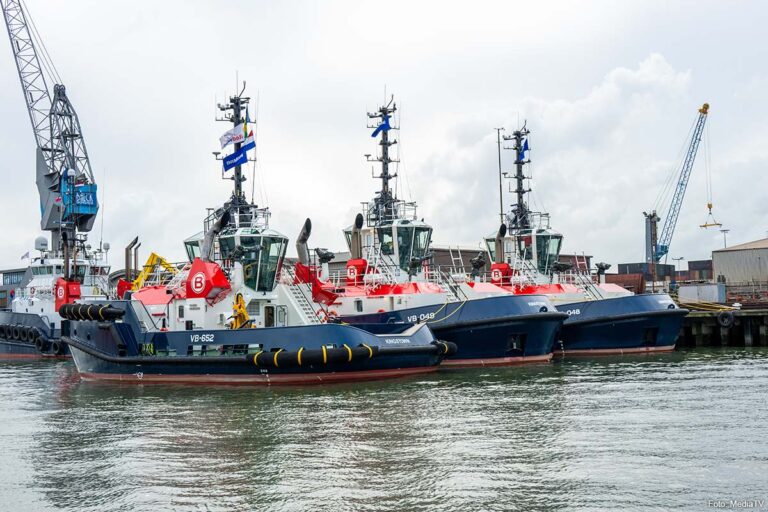 Drie nieuwe sleepboten voor Boluda Towage aangekomen in Rotterdam