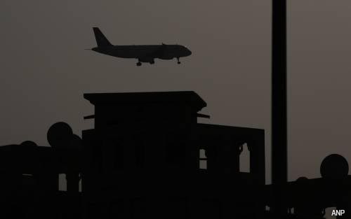 Vliegverkeer Dubai gedeeltelijk hervat na tijdelijke stillegging