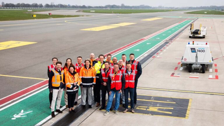 Dura Vermeer voert grootschalige baanrenovatie uit op Rotterdam The Hague Airport in 2028