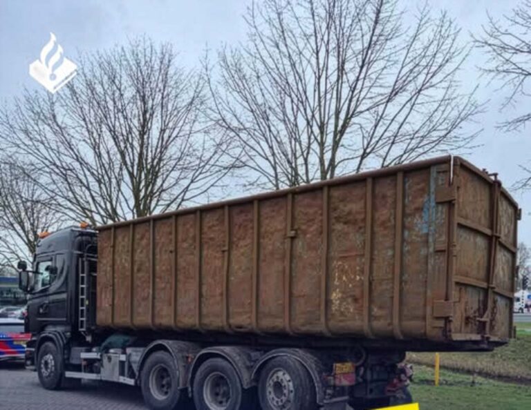 Vrachtwagen als MMBS in beslag genomen na controle op N359