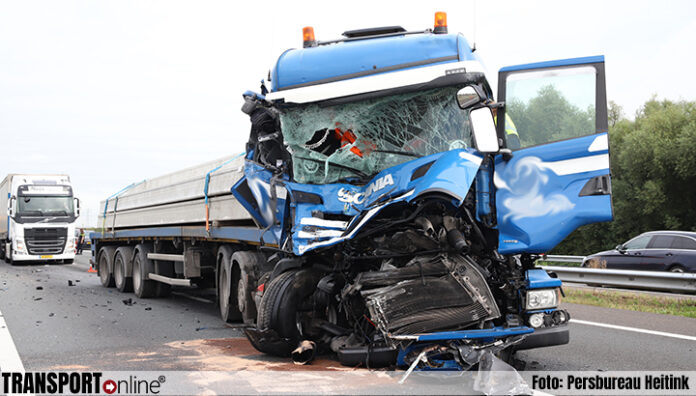 Ongeval A15 met veegwagen