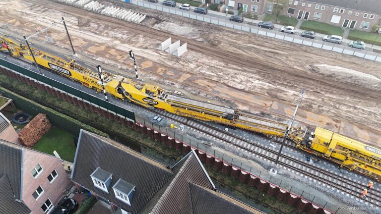 Tot zeker maandagochtend geen treinen tussen Den Bosch en Tilburg na ontsporen werktrein