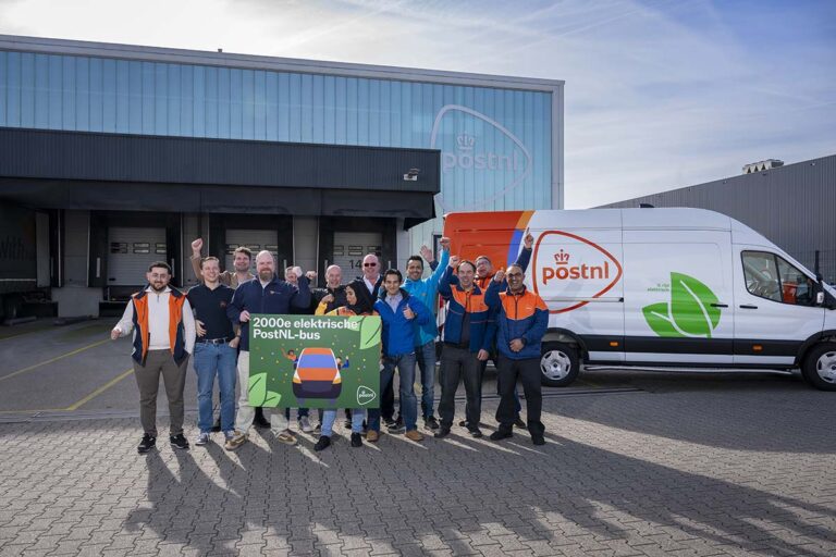 PostNL neemt 2000ste elektrische bus in gebruik