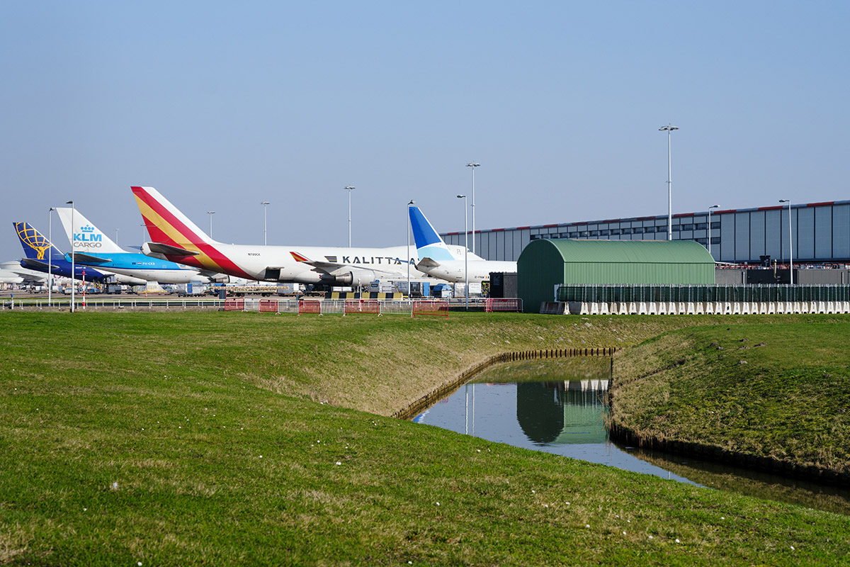 PFAS-verontreiniging op tientallen locaties op Schiphol ontdekt