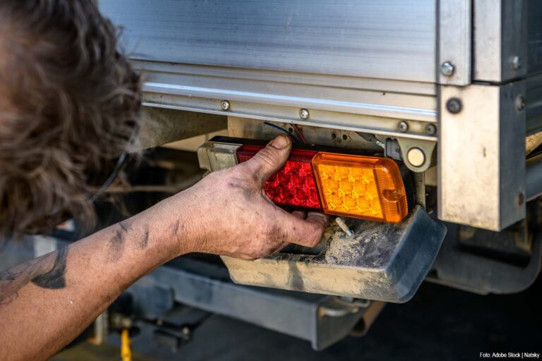 Achterlichten gestolen van geparkeerde vrachtwagens in Duitse Rinteln