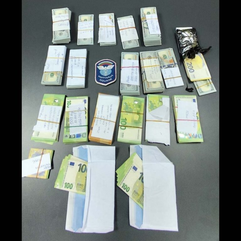 Bijna 200.000 euro aan contant geld aangetroffen bij vrachtwagenchauffeur bij TIR-terminal in Bulgarije