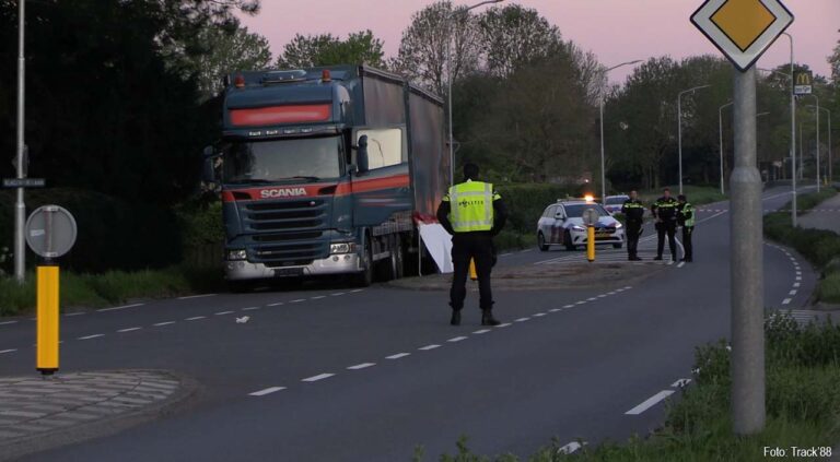 Minderjarige jongen overleden na aanrijding met vrachtwagen in Venlo