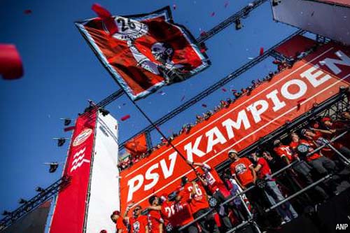 Huldiging PSV dinsdag op Stadhuisplein in Eindhoven