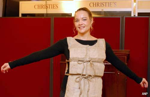 Reddingsvest van Titanic-overlevende levert bijna 770.000 euro op