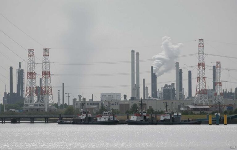 Schepen varen weer op de Schelde na zinken Nederlands vrachtschip