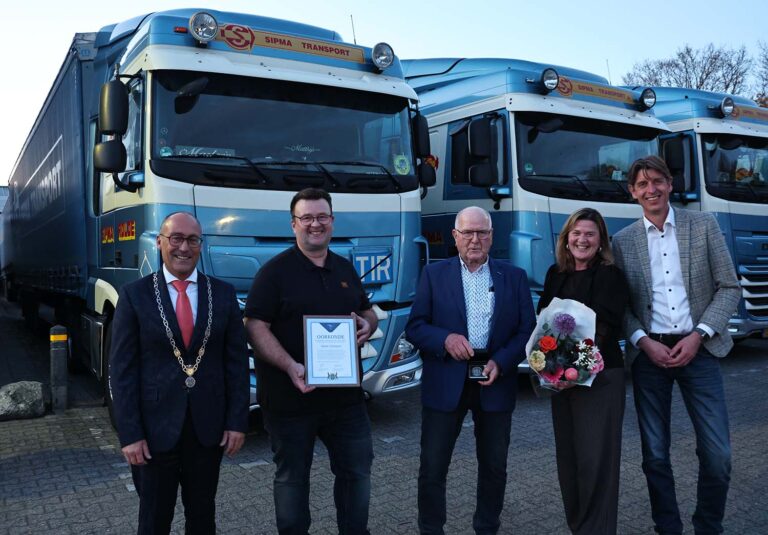 Sipma Transport onderscheiden met Aa en Hunze Munt bij 100-jarig jubileum