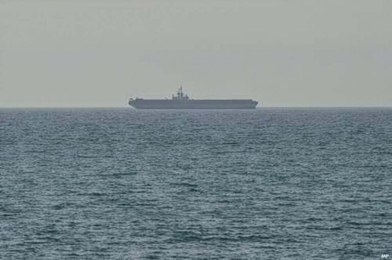 Gesanctioneerde tanker ‘Rich Starry’ niet voorbij VS-blokkade Straat van Hormuz