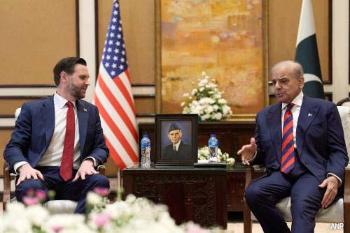 Vance vertrekt uit Pakistan na ‘laatste en beste bod’ aan Iran