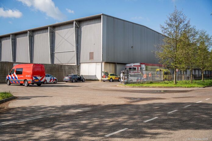 Vrachtwagenchauffeur overleden in Duiven