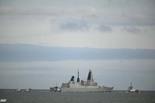 Britten schaduwden Russische spionageonderzeeërs bij zeekabels