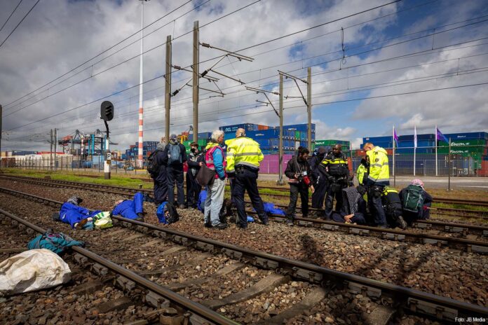Geef Tegengas op spoor Pernis