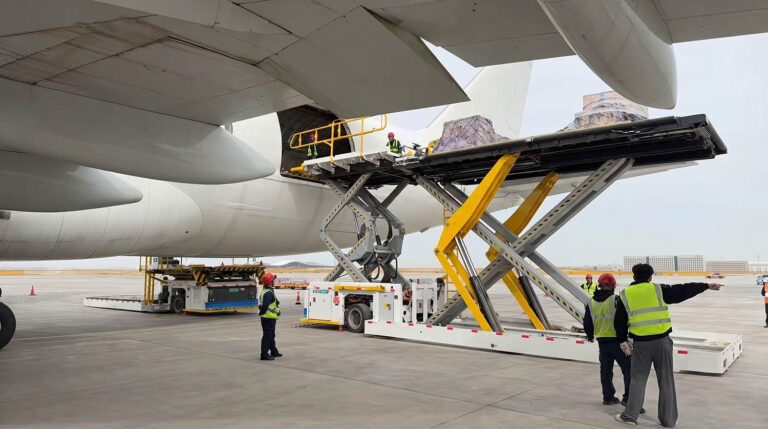 Chapman Freeborn vervoert spoedlading voor de olie-industrie van China naar Saoedi-Arabië