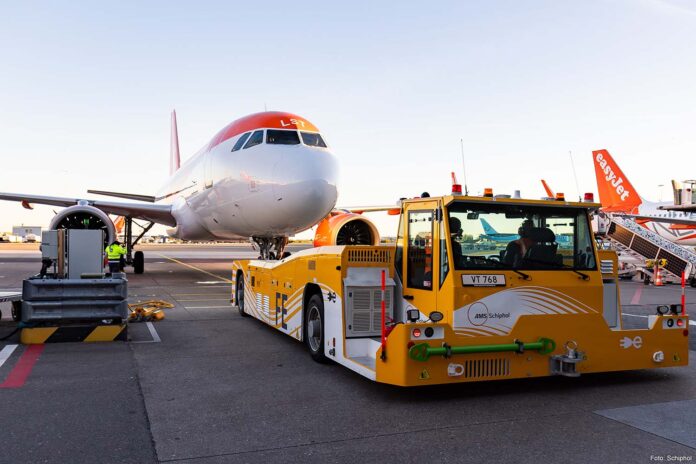 Elektrische Taxibot Schiphol