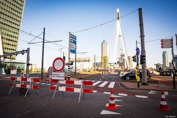 Erasmusbrug afgesloten