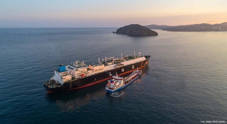 Bloomberg: lng-tanker uit Qatar door Straat van Hormuz