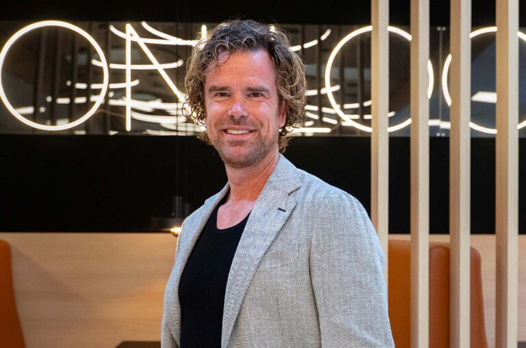 Peter Appel vertrekt als CEO van Simon Loos, Martin Knol volgt hem op