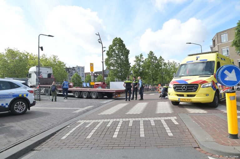 Voetganger overleden na aanrijding met vrachtwagen in Breda