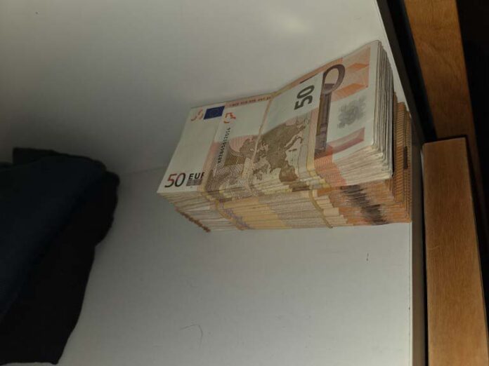 Stapel Geld