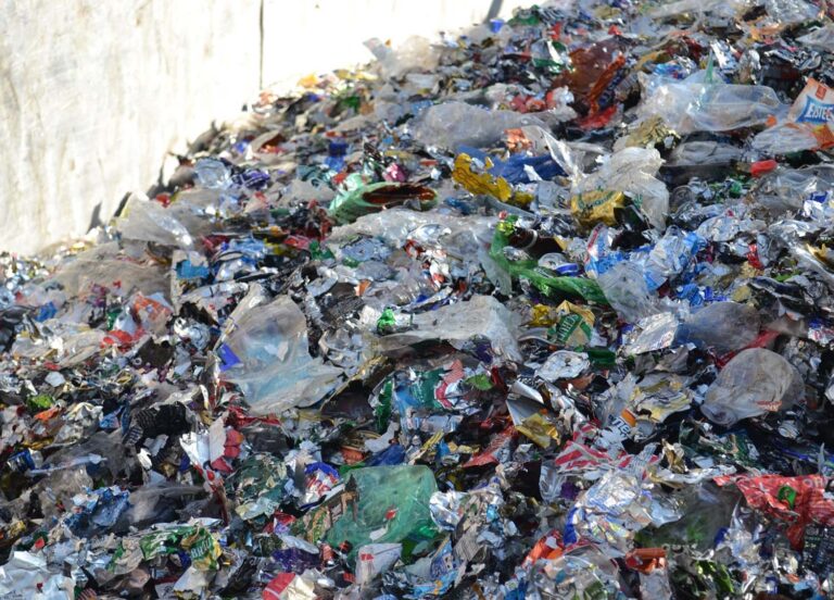 ILT onderzoekt gevolgen strengere exportregels voor plastic afval