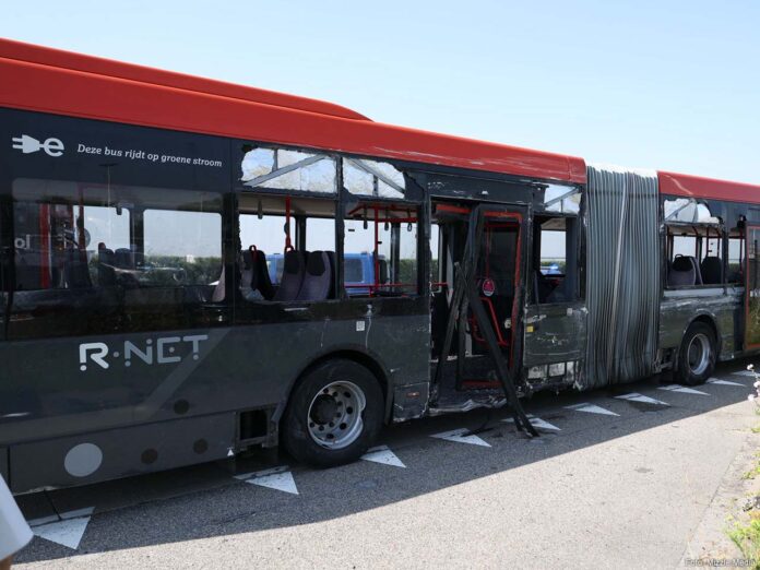 Aanrijding bussen Schiphol