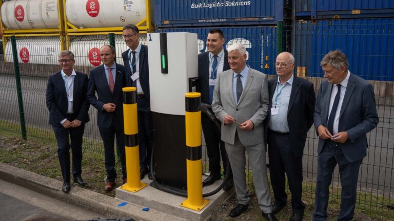 Contargo neemt eerste elektrische trucks en laadinfrastructuur in Frankrijk in gebruik