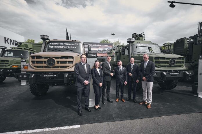 Daimler Truck und Roshel schließen strategische Partnerschaft auf der Eurosatory 2026Daimler Truck and Roshel Sign Strategic Partnership Agreement at Eurosatory 2026