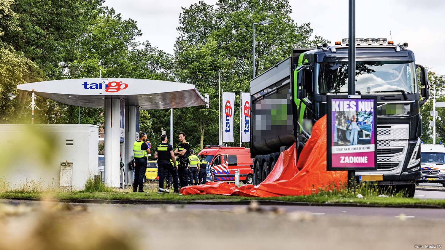 Voetganger overleden bij aanrijding met vrachtwagen in Schiedam, chauffeur aangehouden