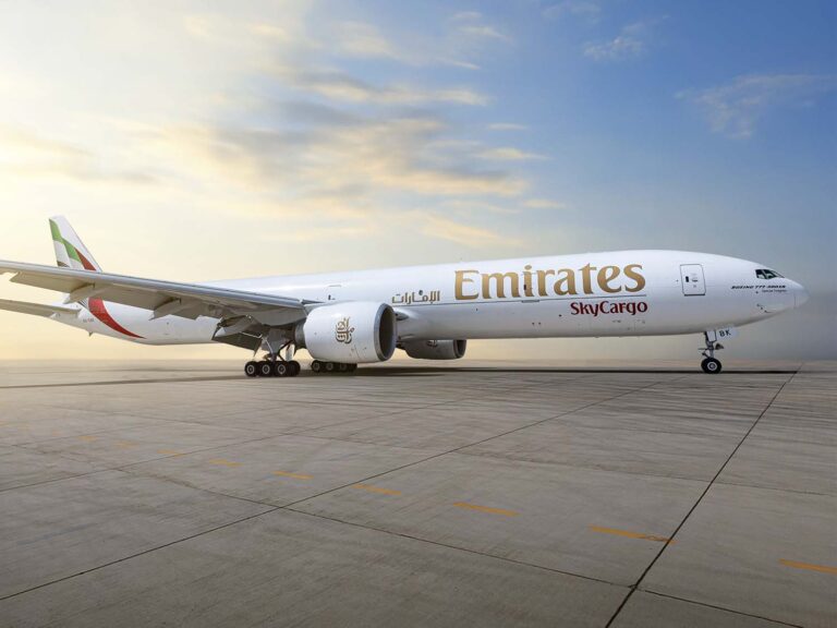 Emirates zet als eerste luchtvaartmaatschappij omgebouwde Boeing 777-300ER in als vrachtvliegtuig