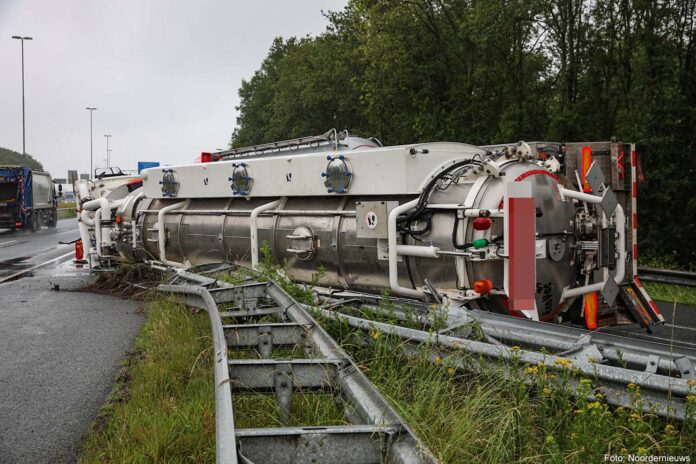 Gekantelde Vrachtwagen