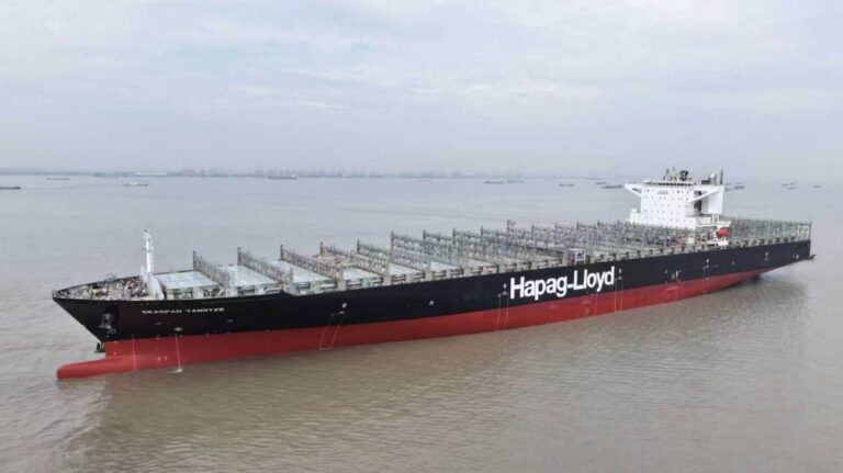 Hapag-Lloyd en Seaspan ronden eerste methanol-ombouw van containerschip af