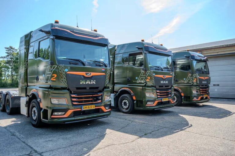 Defensie neemt eerste waterstoftrucks in gebruik