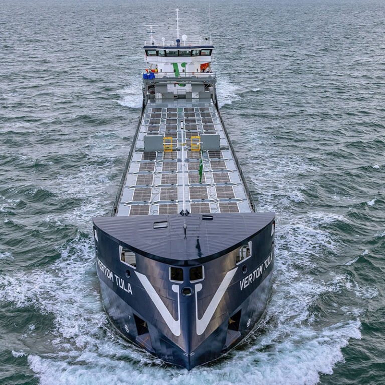 Scheepvaartbedrijven Vertom en G.I.B.A. Holding (UAL) vragen ACM toestemming voor voorgenomen fusie