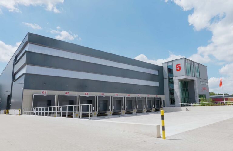HST Groep breidt uit met duurzaam logistiek pand in Enschede