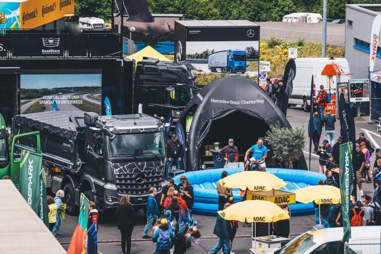 Mercedes-Benz Trucks viert 30 jaar Actros tijdens ADAC Truck Grand Prix