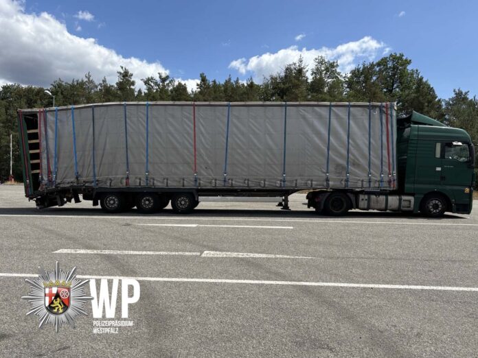 trailer doorgeroest