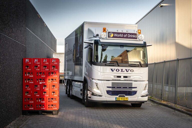 World of Drinks kiest voor eerste Volvo FM Electric voor emissievrije drankendistributie