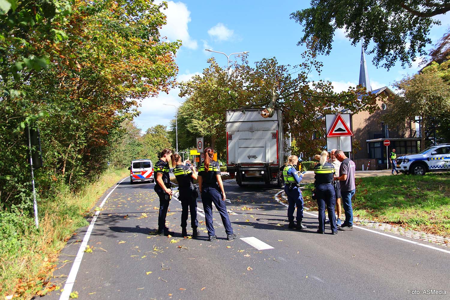 boom op trailer Katwijk