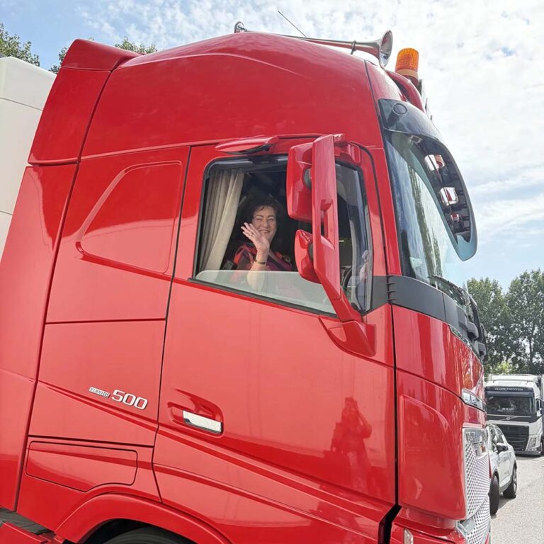 Caroline van der Plas (BBB) krijgt tijdens werkbezoek inzicht in uitdagingen transportsector