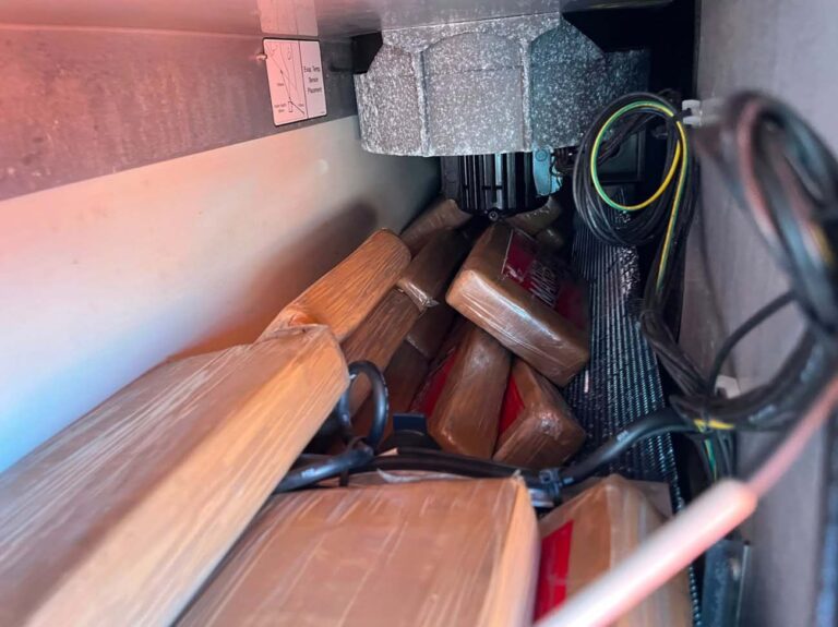 Ruim 105 kilo cocaïne onderschept in haven van Antwerpen [+foto’s]