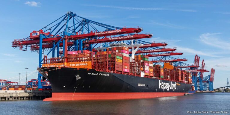 Hapag-Lloyd ziet vrachtvolumes en tarieven aantrekken, maar Hormuz-crisis kost 600 miljoen dollar