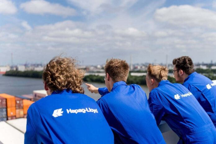 Hapag Lloyd jongeren aan boord